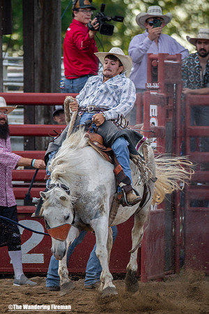 Leon Iowa rodeo rough stock bare back riding event