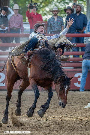 Leon Iowa rodeo rough stock bare back riding event