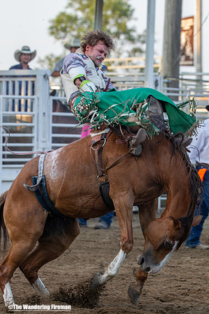 Leon Iowa rodeo rough stock bare back riding event