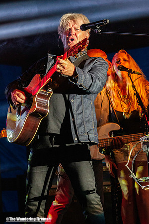 Tom Cochrane and Red Ryder at Voyageur Days in Mattawa