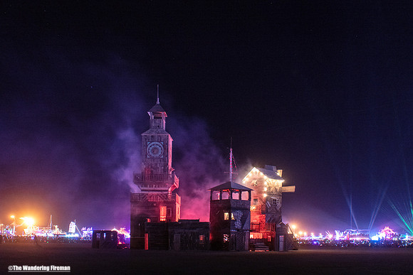 "The Folly" burns at Burning Man