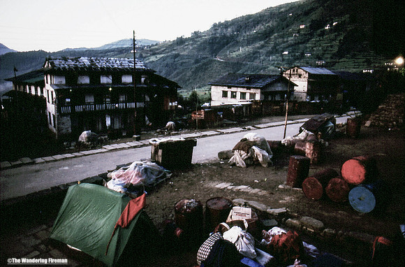 Early morning departure from Jiri Nepal