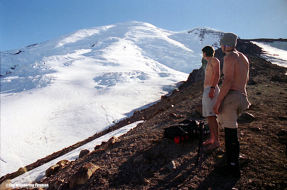 Looking up toward the summit of Mount Ranier in Washington State
