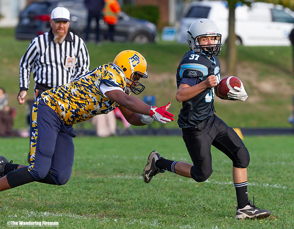 Escaping a tackle in football