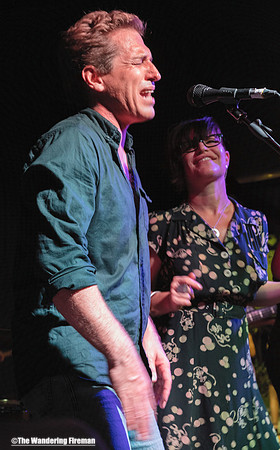 Singers in Kelly Knight and the Daze