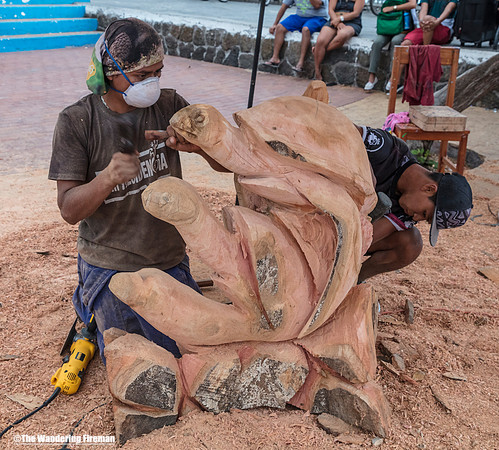 Wood carving in Puerto Aroyo, Galapagos Islands