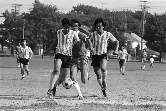 Toronto Star Chinese boys soccer league game