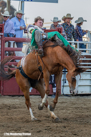 Leon Iowa rodeo rough stock bare back riding event