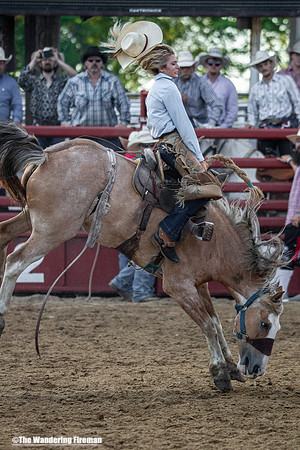 Leon Iowa rodeo rough stock bare back riding event
