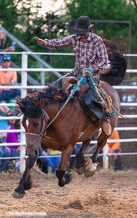 Leon Iowa rodeo rough stock bare back riding event