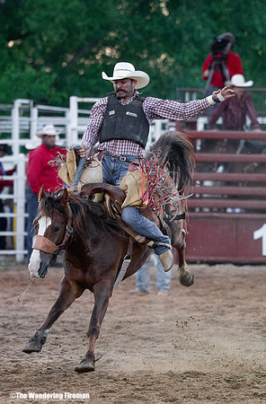 Leon Iowa rodeo rough stock bare back riding event