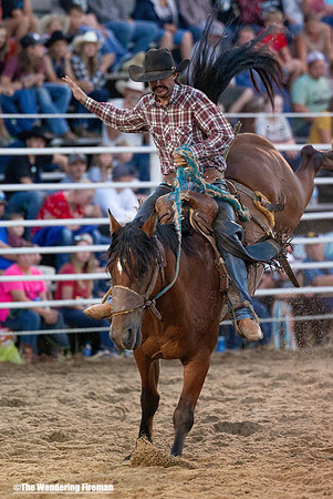 Leon Iowa rodeo rough stock bare back riding event