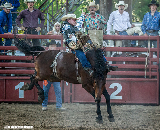 Leon Iowa rodeo rough stock bare back riding event