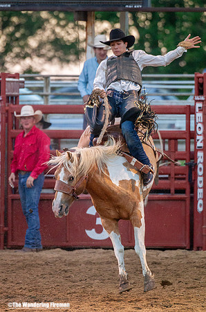 Leon Iowa rodeo rough stock bare back riding event