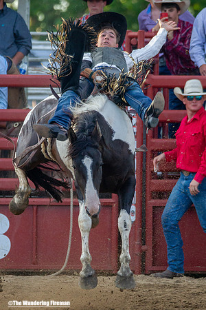 Leon Iowa rodeo rough stock bare back riding event